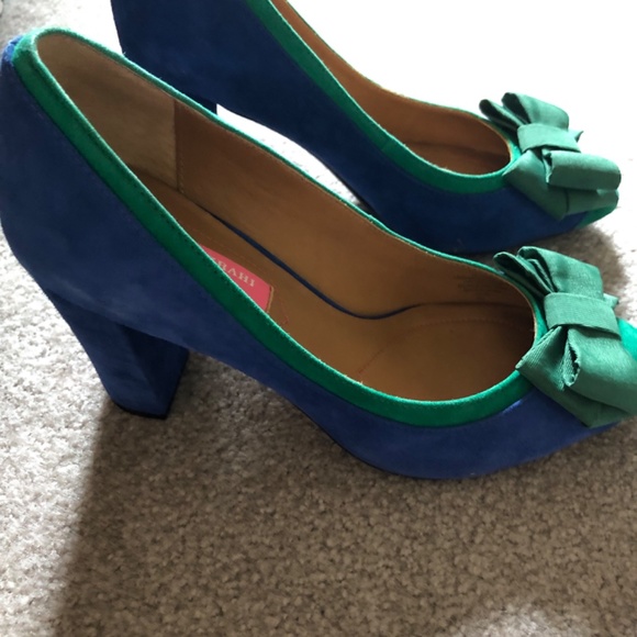 Color Block Pumps - Picture 3 of 10